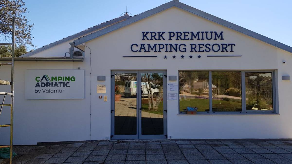 Slova Krk Premium Camping Resort na recepciji kampa